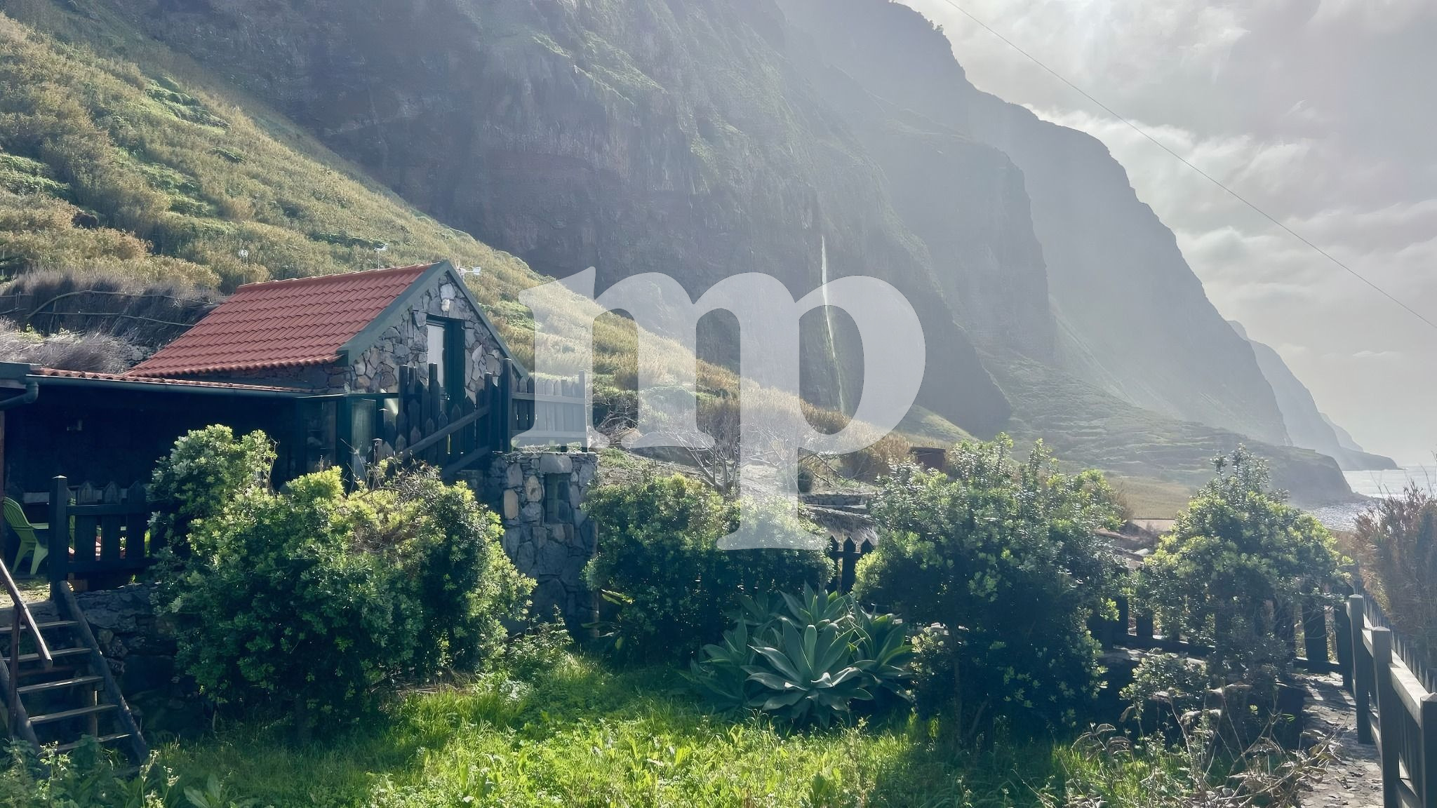 Atlantic Cottage in Achadas da Cruz