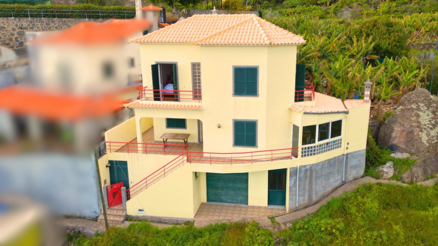 House in Lugar de Baixo